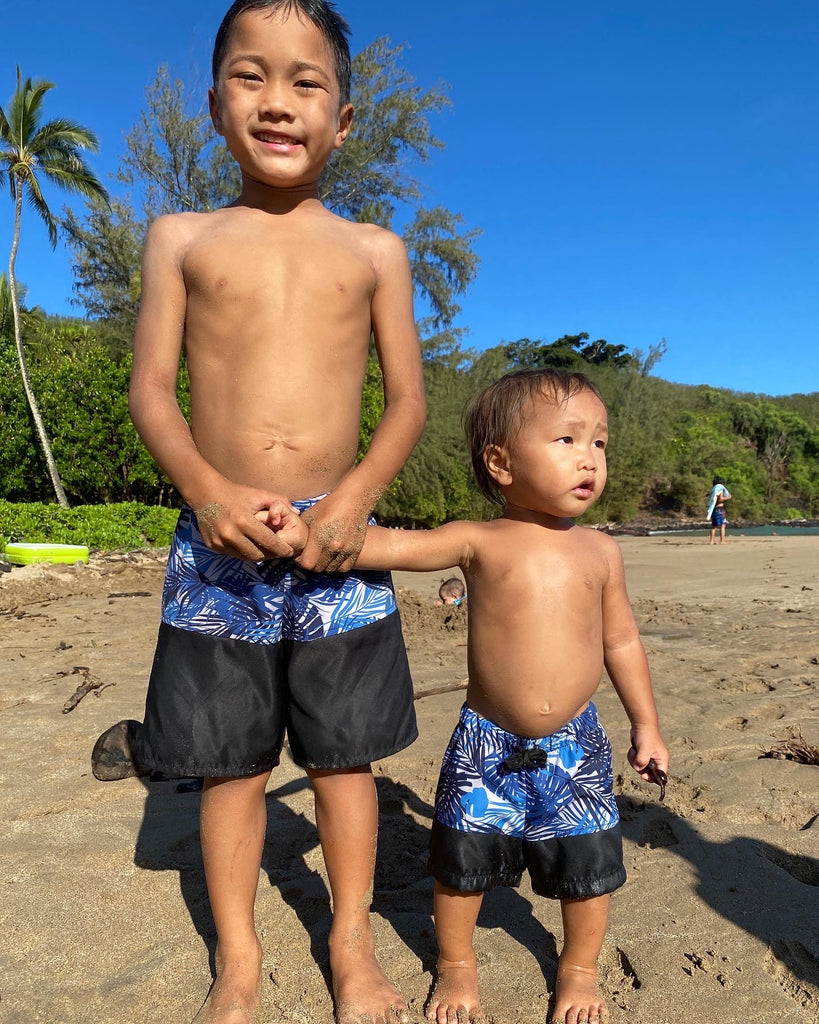 Ky Shorts (Boys 7): Green Palaka