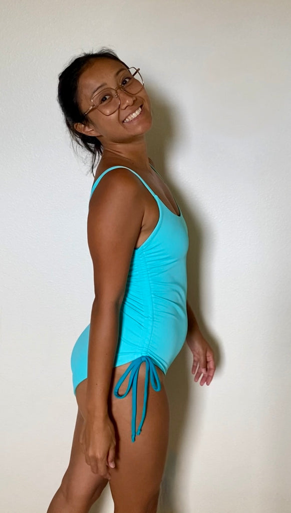 (L) Side-scrunch Onesie: Summer + Red