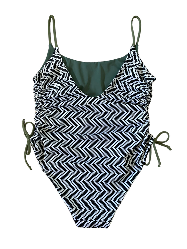 (L) Side-scrunch Onesie: Chevron + Cacti